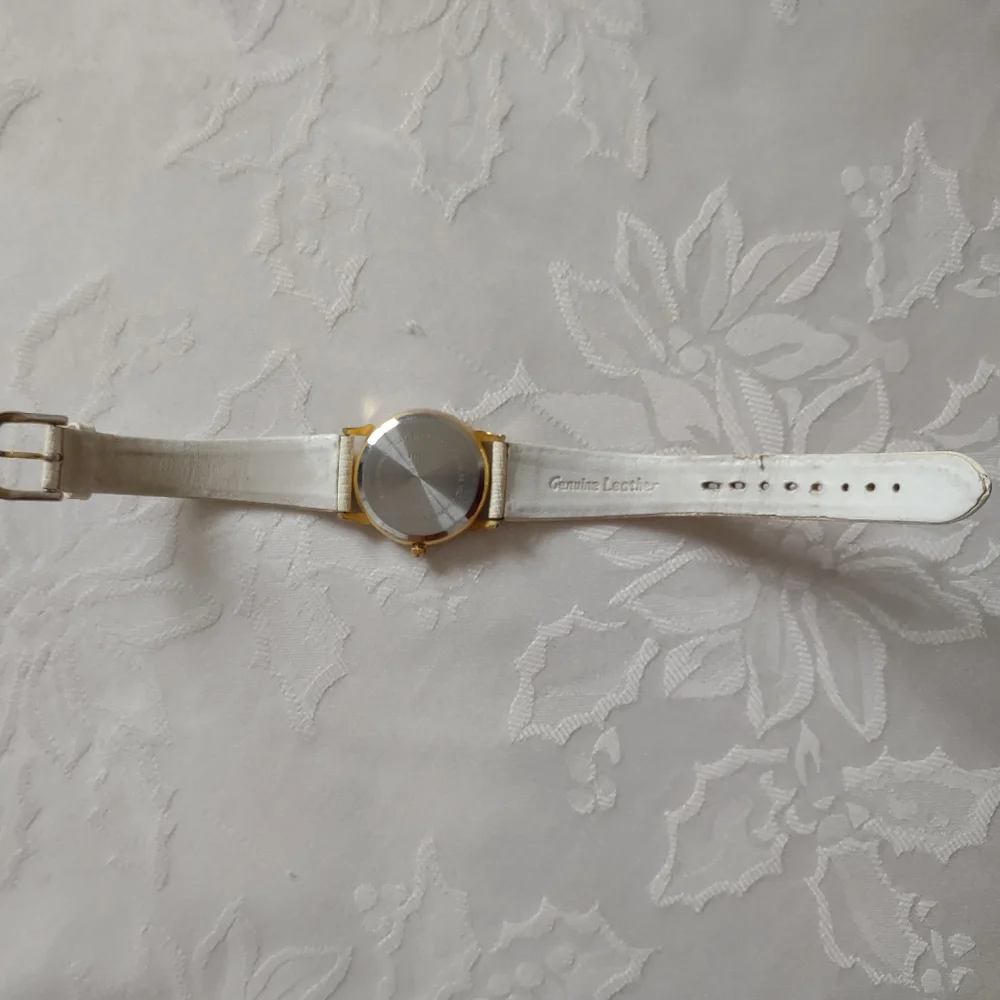 Mother Of Pearl Gitano stainless steel back Japan movt pearly face leather band